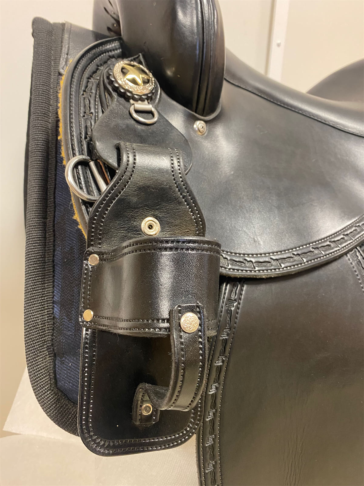 Saddle Sipper - Saddle Drink Holster