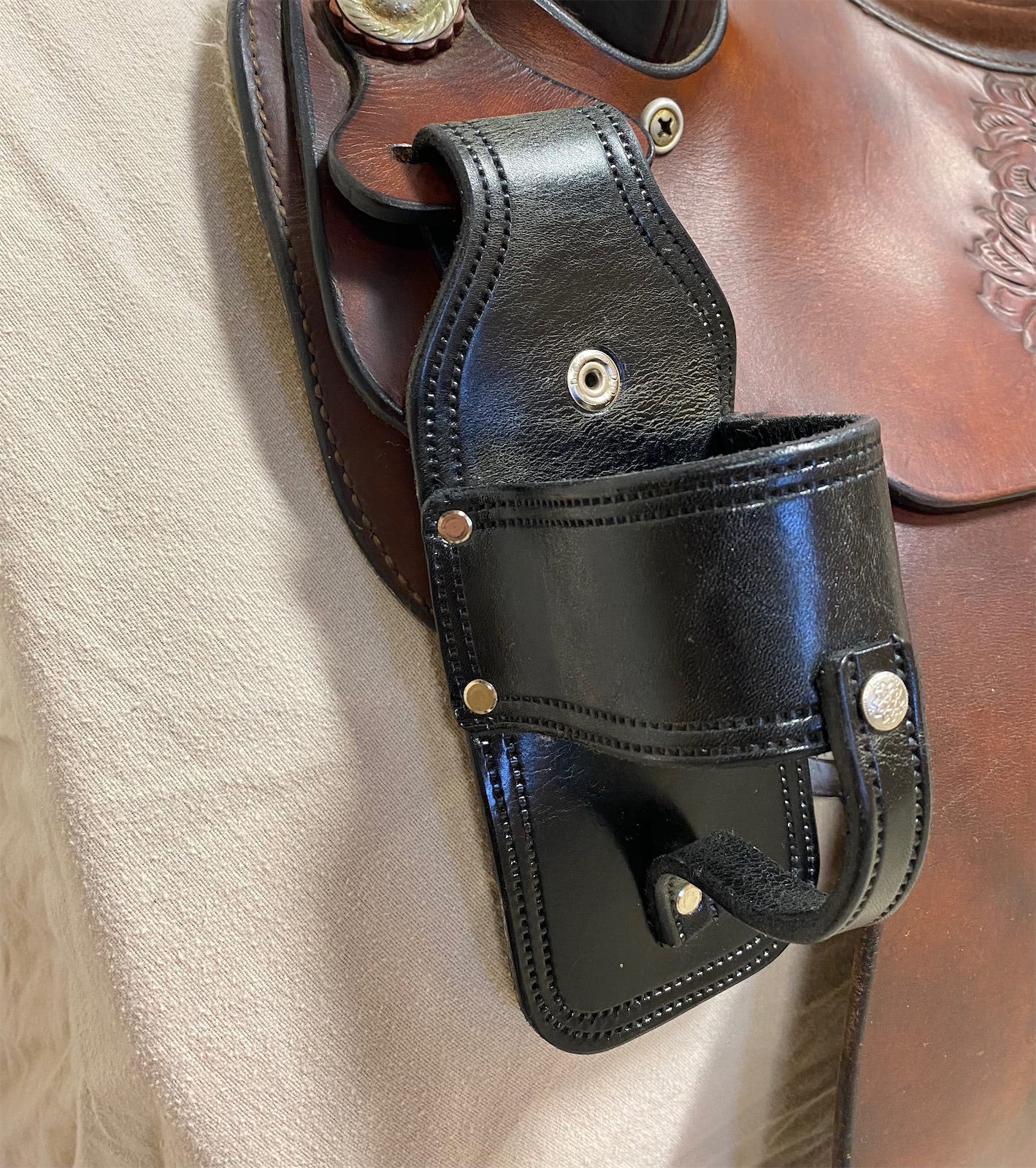 Saddle Sipper - Saddle Drink Holster